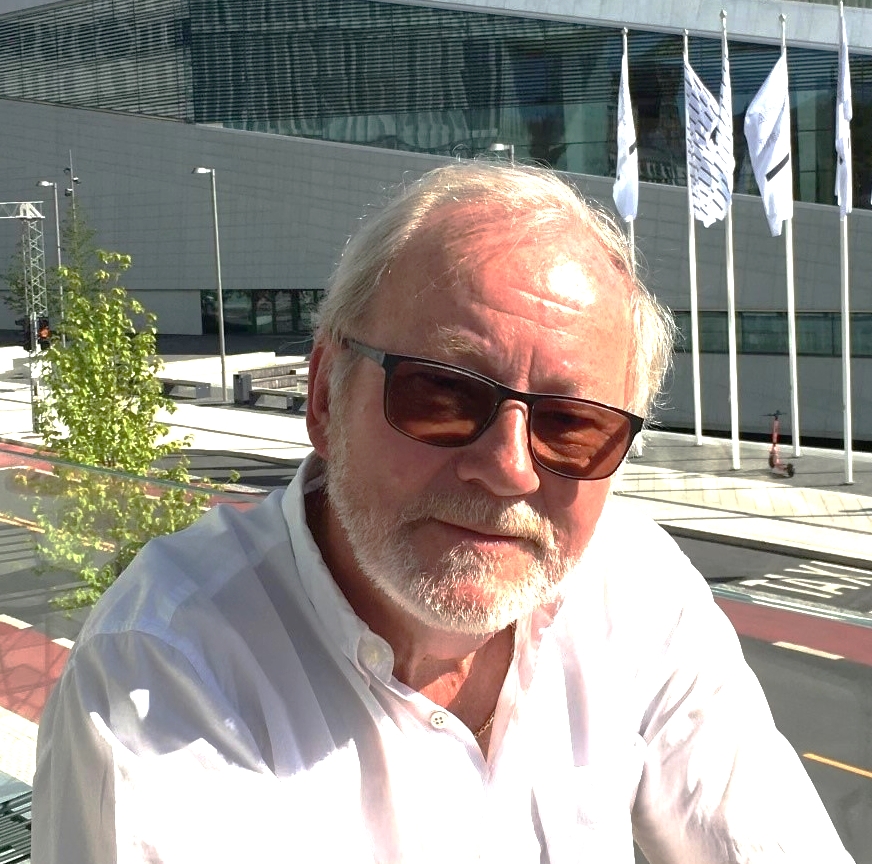 Gunnar Flø Guttulsrød style=